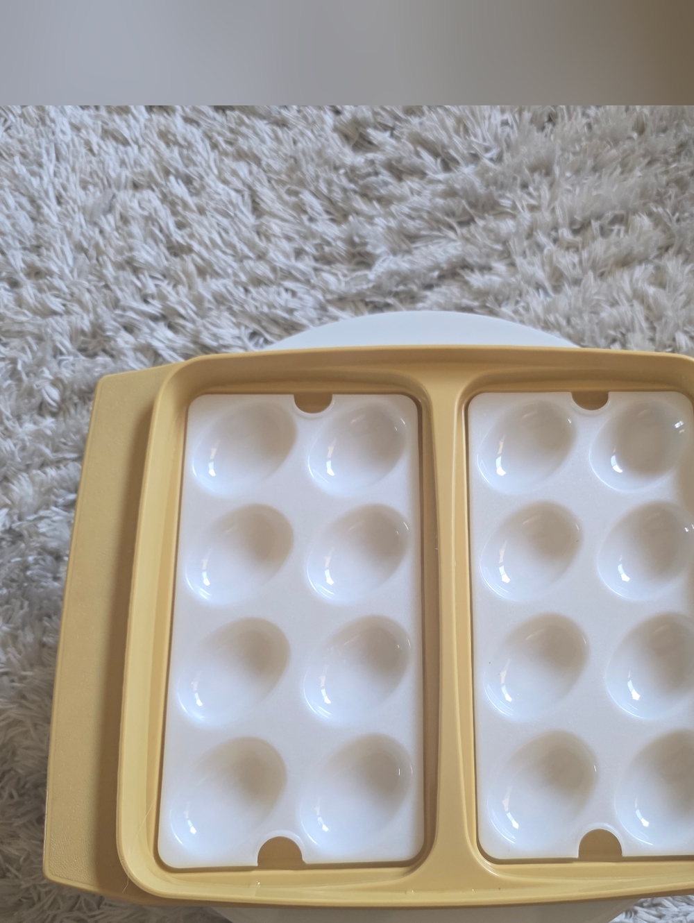 Vintage Tupperware Deviled Egg Holder Yellow - Picture 4 of 9